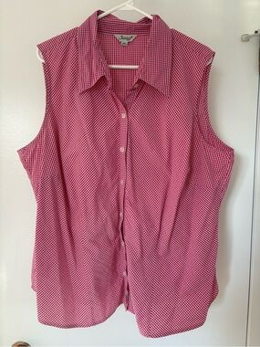 Vintage Pink Sleeveless Button-Front Gingham Shirt